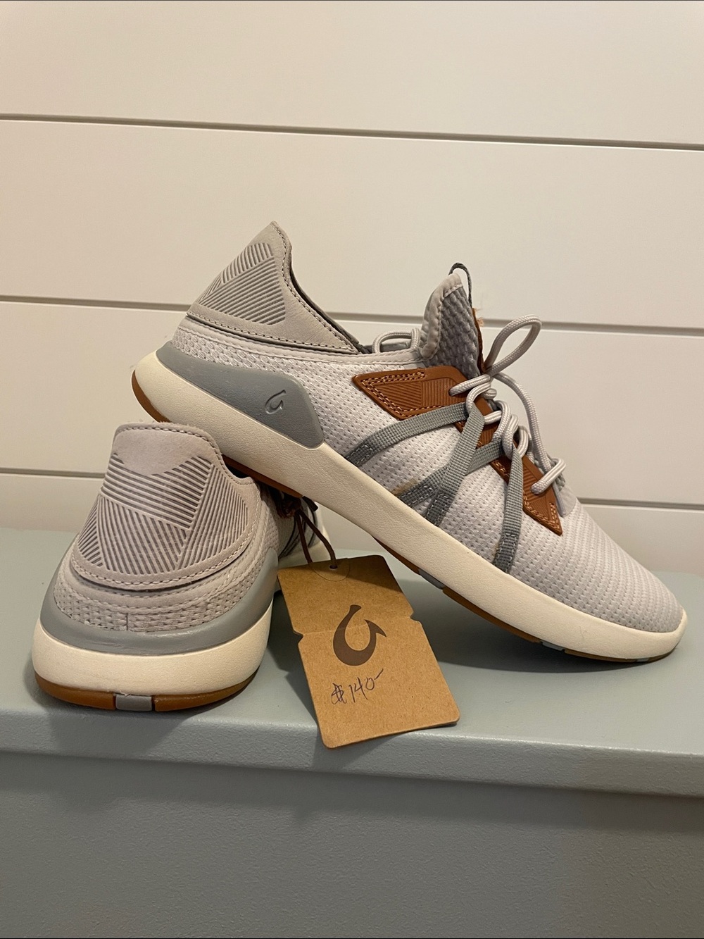 OluKai Mio Li Mens Sz 8 Athletic Shoes Mist Grey White Breathable Sneakers Light